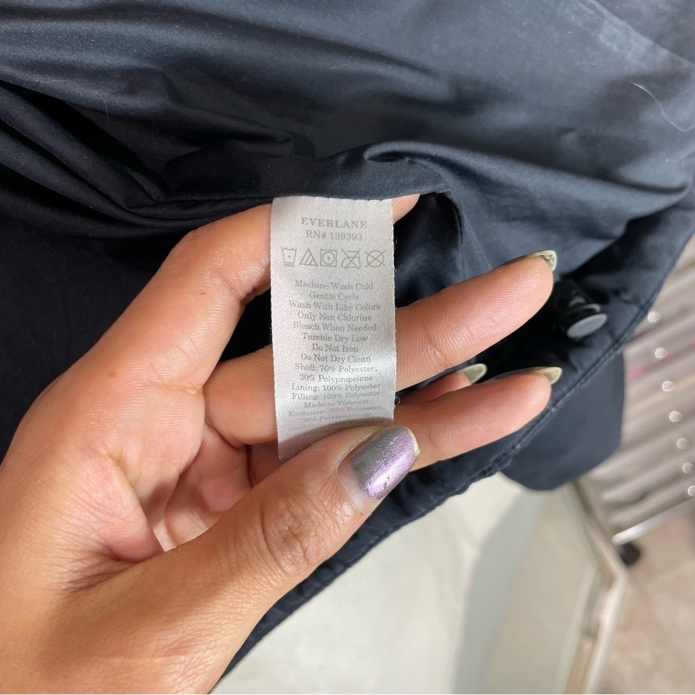 Everlane Puffer Jacket - Picture 4 of 5